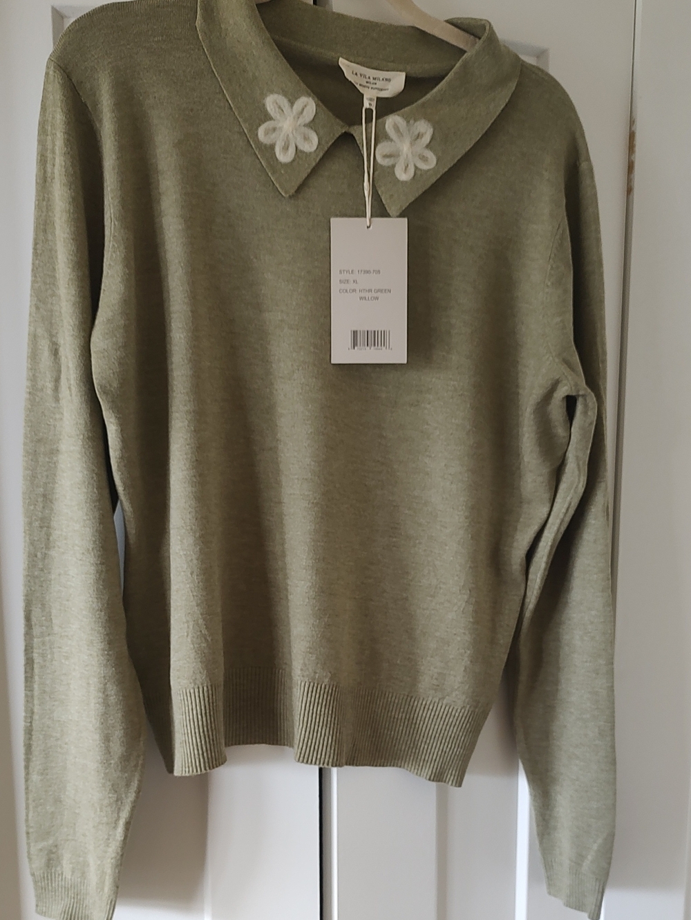 La Vilo Milano Heather Green Sweater with Embroidered Collar